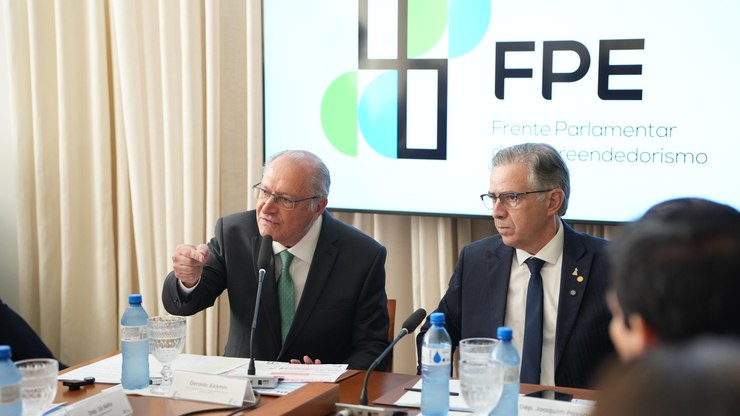 Alckmin%20diz%20que%20fim%20da%20escala%206x1%20%C3%A9%20tend%C3%AAncia%20mundial