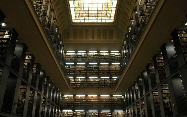 A Biblioteca Nacional do Rio de Janeiro possui um poderoso e rico acervo, com mais de 10 milhões de itens no local