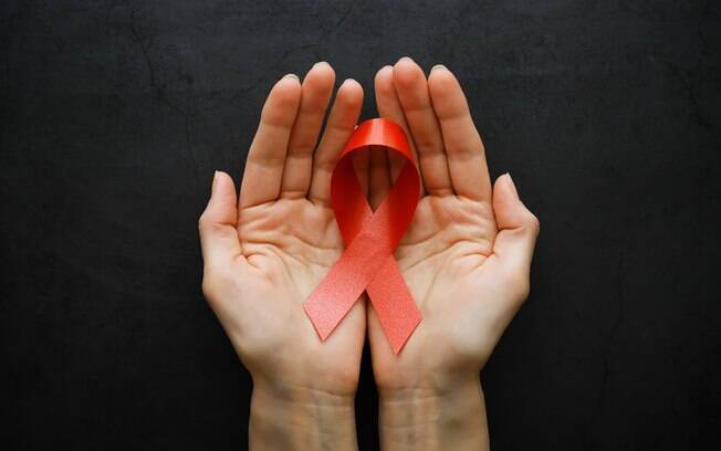 Os casos de HIV no Brasil tiveram aumento de 21% em 8 anos, superando índices de vizinhos como Argentina e Uruguai
