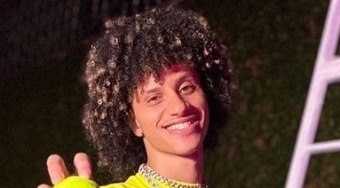 Van do DJ Gabriel do Borel é atingida por tiros: 