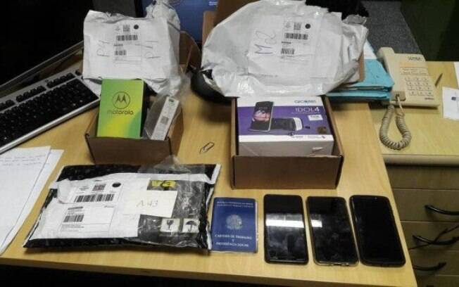 Operação da Polícia Federal investiga quadrilha que teria desviado R% 1 milhão em celulares