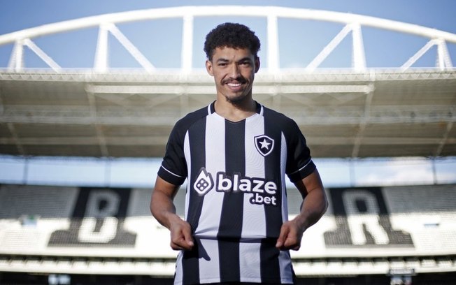 Botafogo anuncia contratação do zagueiro Adryelson