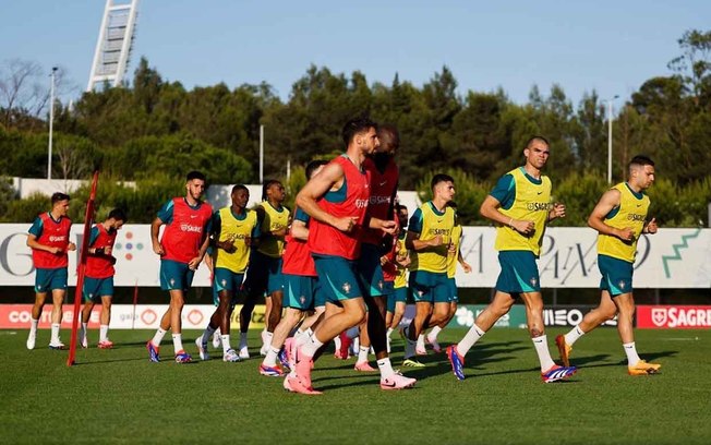 Seleção de Portugal durante reta final de preparação em sua terra natal para a Eurocopa