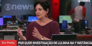 Bumbum de funcionário da GloboNews chama atenção durante jornal