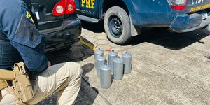 Apreensão recorde: PRF intercepta quase 400 kg de mercúrio
