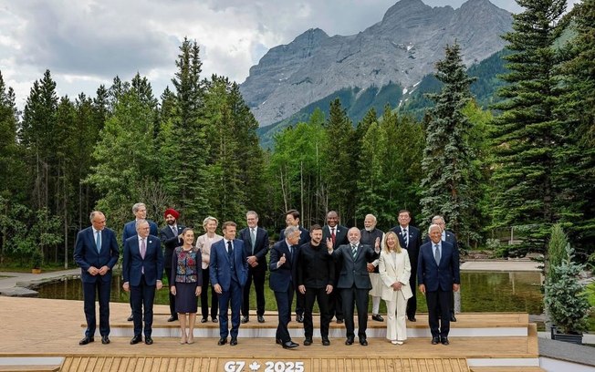 Premier canadense abre o segundo dia agradecendo a presença de Lula, presidente da COP30