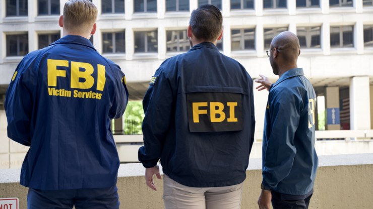 FBI oferece US$ 200 mil por ex-agente acusada de espionagem