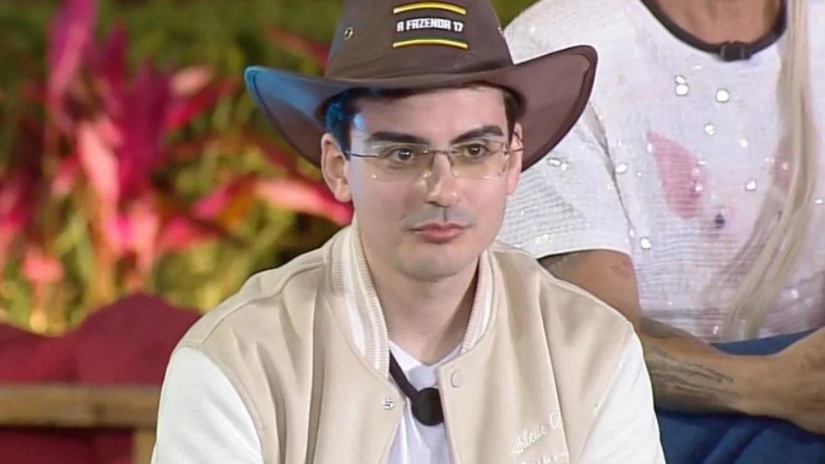 Dudu Camargo se emocionou ao lembrar de Silvio Santos em conversa no reality; Dudu Camargo se emocionou ao lembrar de Silvio Santos em conversa no reality;