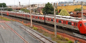 Pane na Linha 10 lota trens e provoca lentidão na CPTM