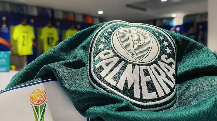 Romarinho faz a festa e canta: 'Palmeiras não tem mundial!' 