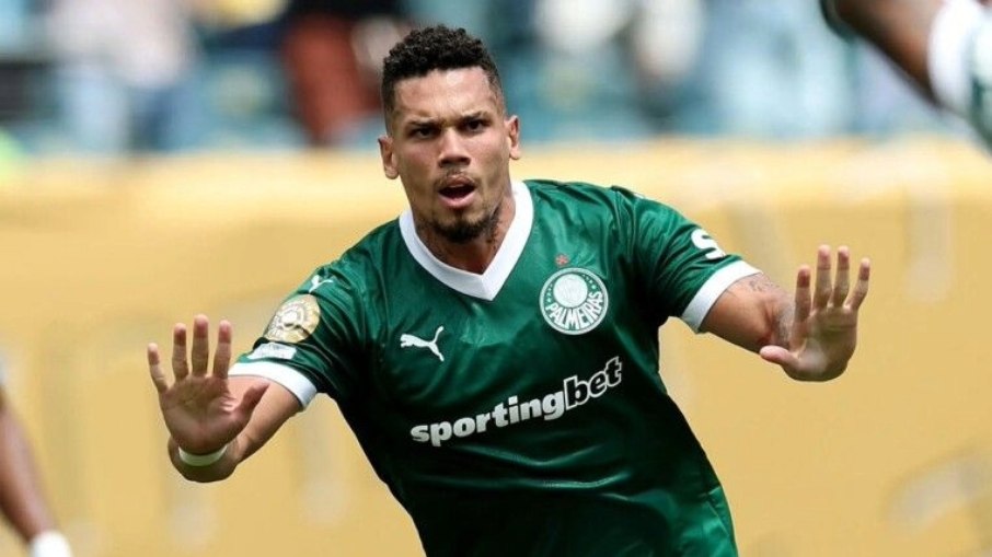 Paulinho projeta retorno aos gramados no Palmeiras