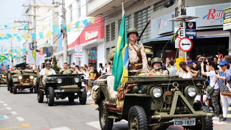 Desfile cívico inclusivo celebra dia da Independência em Vinhedo