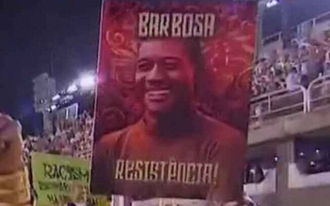 Carnaval: Barbosa, ídolo do Vasco, é homenageado no desfile do Salgueiro