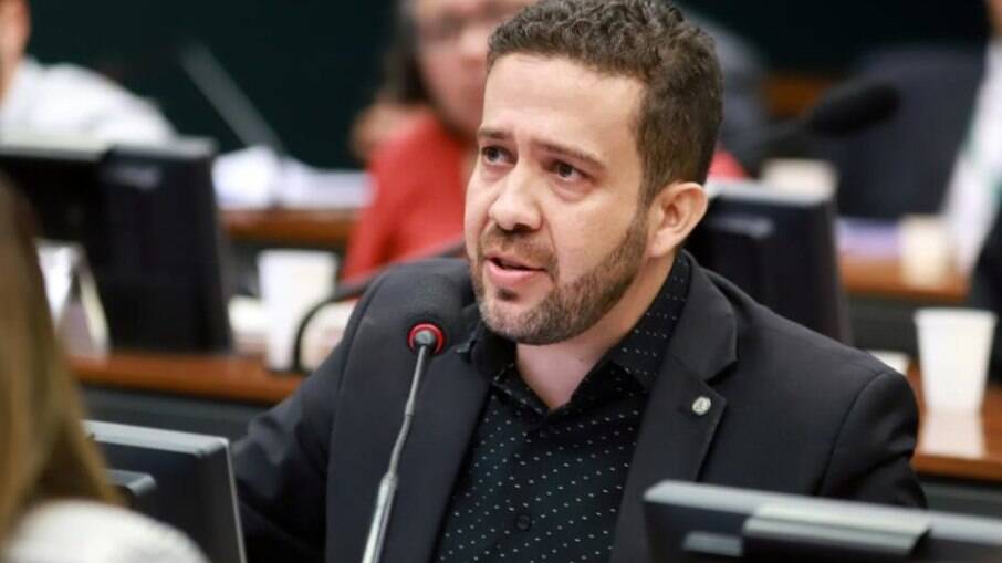 Deputado federal André Janones (Avante/MG), apresentou emenda à Medida Provisória para tornar o Auxílio Brasil permanente