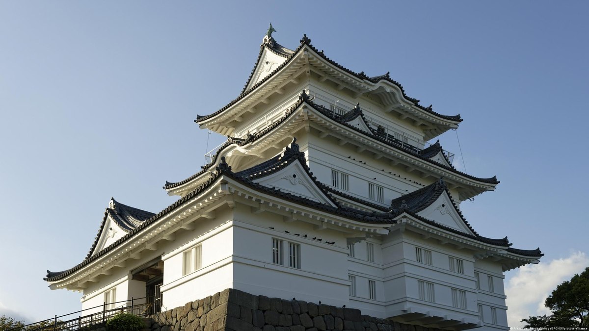 Vazios, templos budistas se reinventam no Japão - Foto