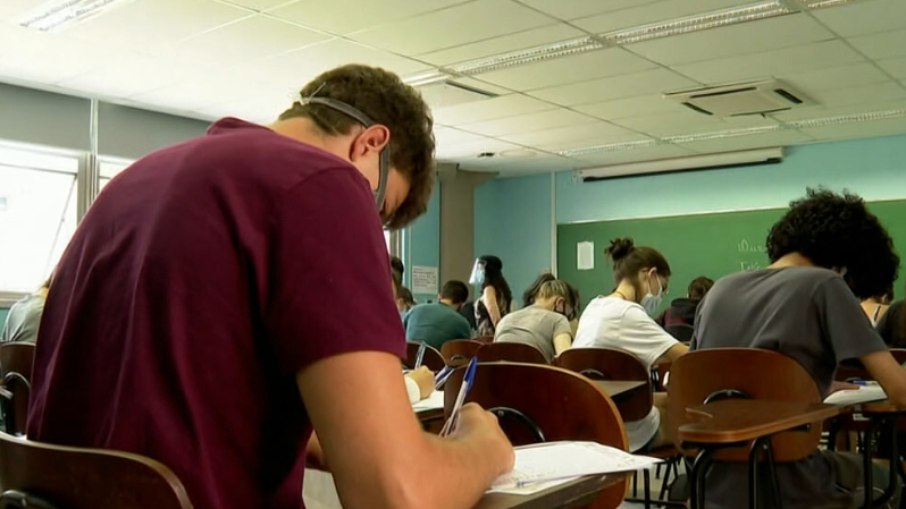 Governo lança Fies Social para estudantes de baixa renda