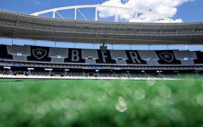Botafogo terá melhorias no gramado do Nilton Santos