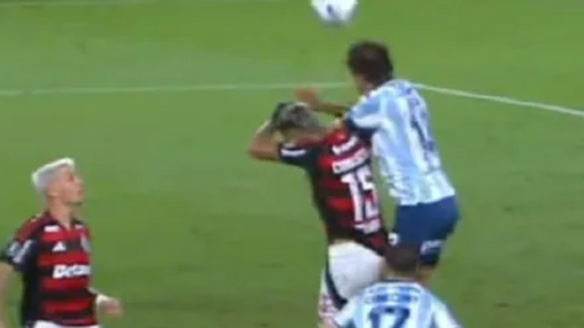 Lance polêmico em Flamengo x Racing