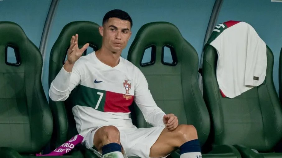 Cristiano Ronaldo não treina com reservas após classificação de Portugal -  Superesportes