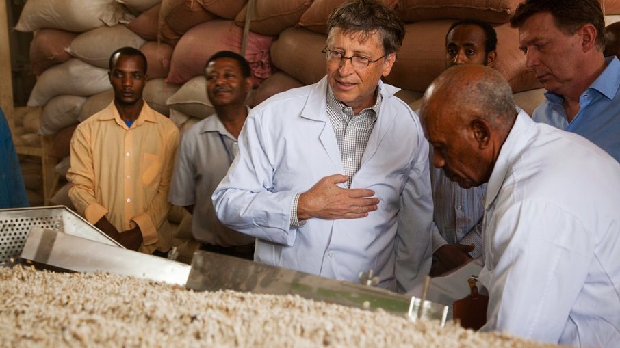 Em 2023, Bill Gates expressou interesse em investir no sistema de pagamento eletrônico e valor armazenado na Etiópia após observar o número crescente de usuários em Uganda, Quênia e Tanzânia. Em 2023, Bill Gates expressou interesse em investir no sistema de pagamento eletrônico e valor armazenado na Etiópia após observar o número crescente de usuários em Uganda, Quênia e Tanzânia.