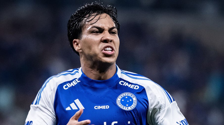Kaio Jorge brilha e Cruzeiro atropela Corinthians