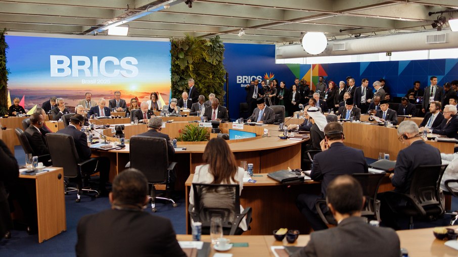 Países membros e convidados do BRICS assinaram declaração em conjunto Países membros e convidados do BRICS assinaram declaração em conjunto