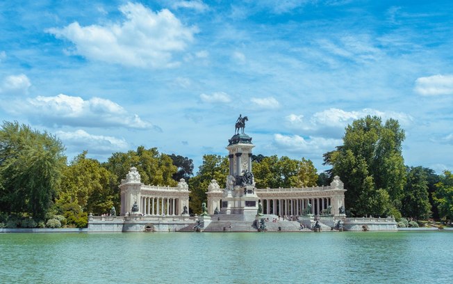 Espanha bate recorde de turistas estrangeiros em 2024 Espanha bate recorde de turistas estrangeiros em 2024
