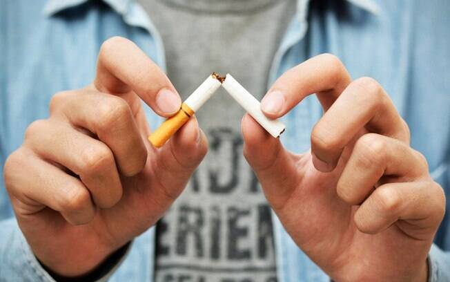 O tabagismo é o principal fator de risco para o surgimento de câncer e, por conta disso, é importante parar de fumar
