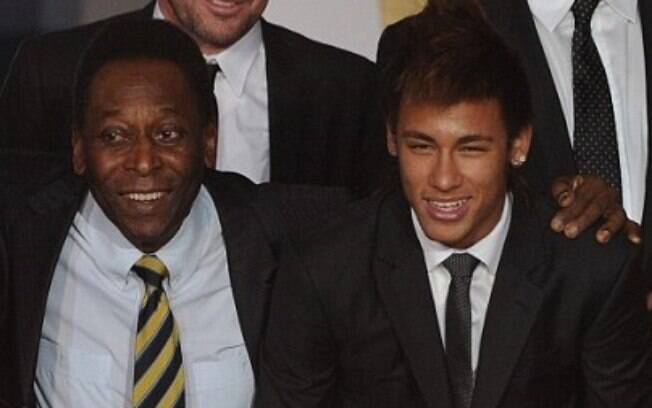 Pelé e Neymar, duas gerações de ex-jogadores do Santos 