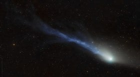 Cometa raro passa hoje pela Terra; saiba como observar