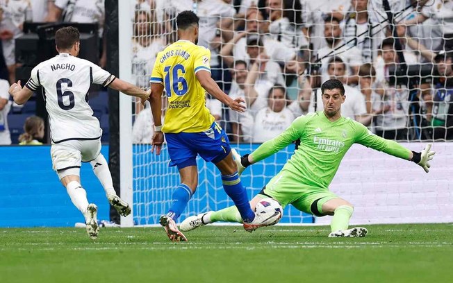 Courtois em ação pelo Real Madrid