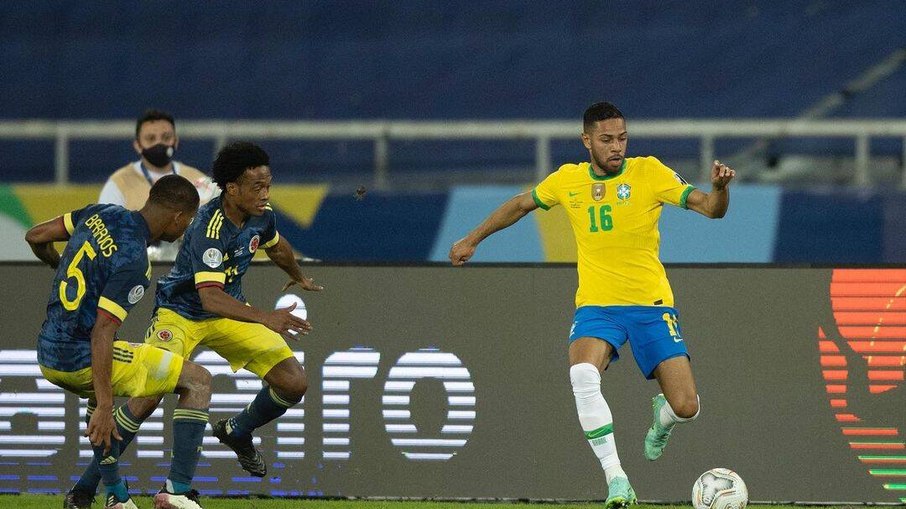Renan Lodi poderia voltar ao Brasil