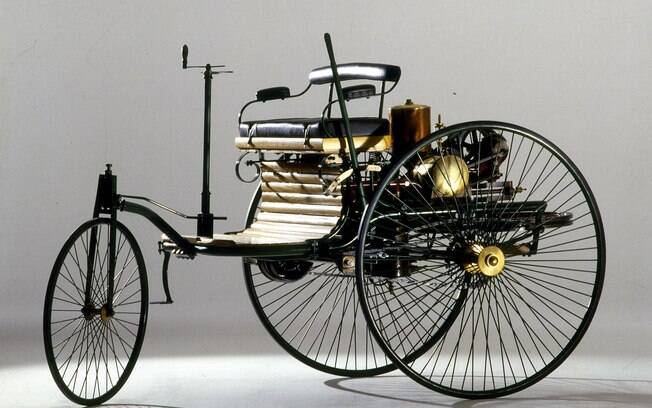 O primeiro carro do mundo: Mercedes-Benz Patent-Motorwagen de 1885. Foto: Divulgação