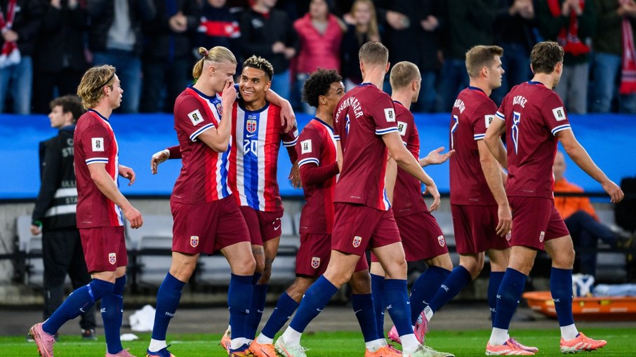 Com hat-trick de Haaland e dois gols contra, Noruega goleia Israel e ajuda Itália nas Eliminatórias Europeias Com hat-trick de Haaland e dois gols contra, Noruega goleia Israel e ajuda Itália nas Eliminatórias Europeias