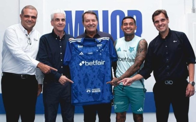 Cruzeiro está com novo patrocinador Cruzeiro está com novo patrocinador