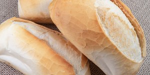 Pão murcho pode ficar crocante igual feito na hora com air fryer