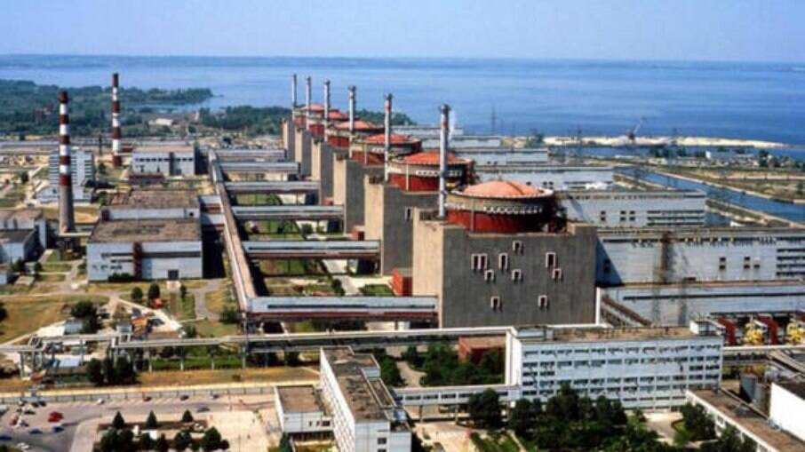 Vista da central nuclear de Zaporizhzhia