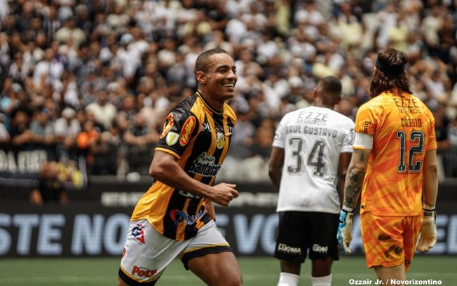 Derrota do Corinthians registra apenas sétimo hat-trick na história da Neo Química Arena