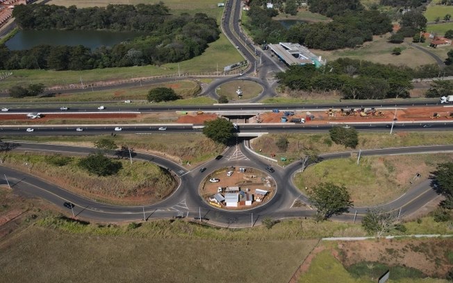 Trânsito é liberado no viaduto de acesso a Mirassol na Rodovia Washington Luís