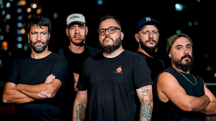 Montese une força bruta e lirismo existencial em 'Nada, Para Ser Tudo' Montese une força bruta e lirismo existencial em 'Nada, Para Ser Tudo'