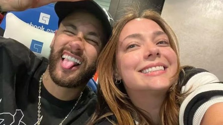 Mãe do filho de Neymar, Carol Dantas reage a críticas por viagem à Copa: “Recebo respeito e amor”