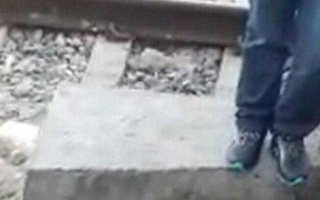 Dois adolescentes foram retirados das composições de um trem do RJ e foram abusados sexualmente