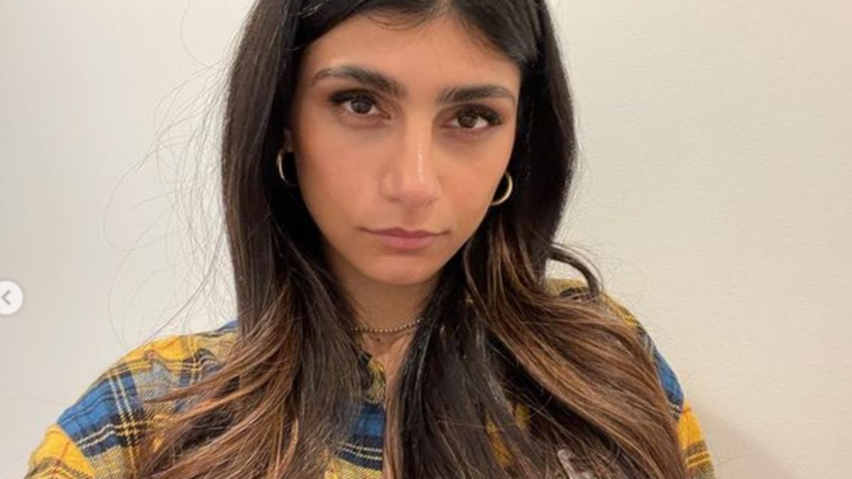 Mia Khalifa se pronuncia após rumor de romance com craque da seleção da Argentina