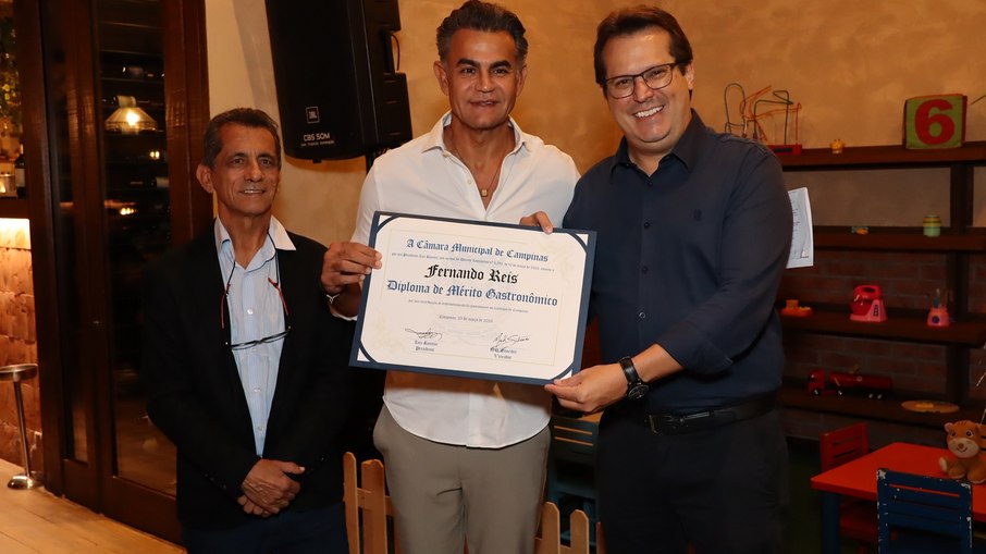 Clóvis Cordeiro, Fernando Reis e Nick Schneider 