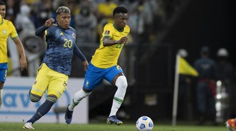 Brasil defende longa invencibilidade contra Colômbia; veja