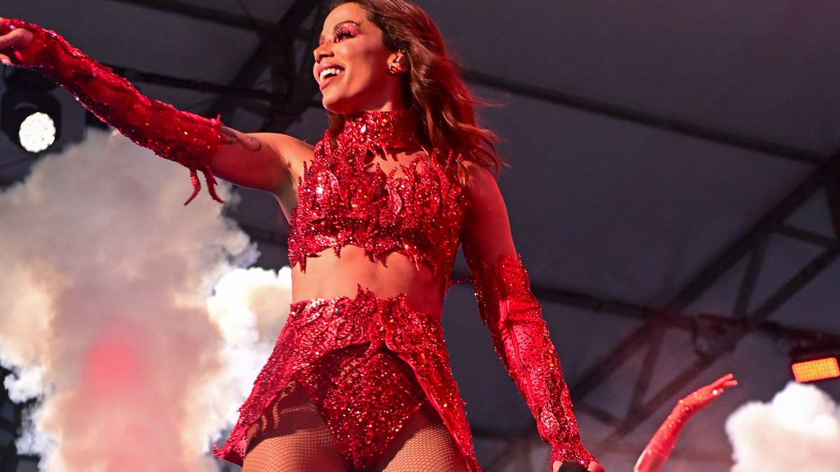 Ensaios da Anitta em Florianópolis 