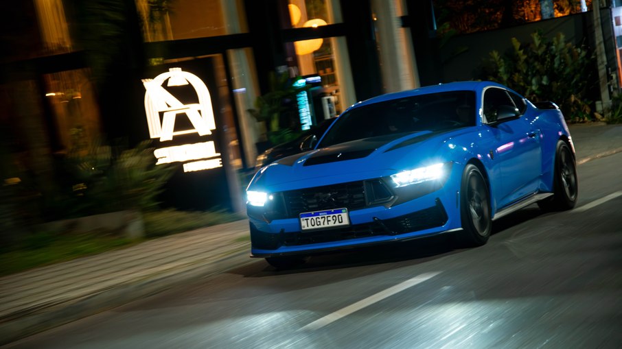 MUSTANG DARK HORSE MUSTANG DARK HORSE