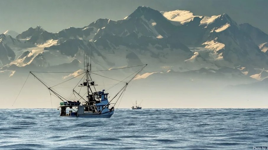 Temporada de pesca é curta, mas cheia de risco para os profissionais Temporada de pesca é curta, mas cheia de risco para os profissionais