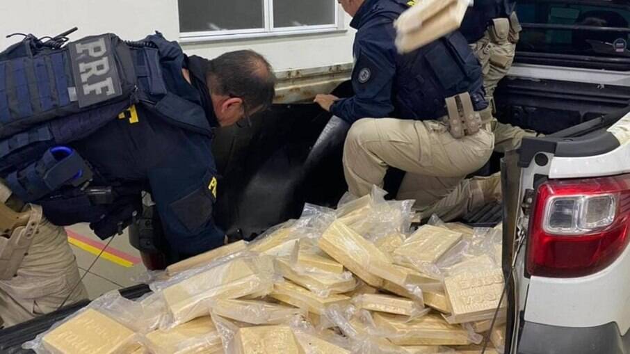Polícia apreende 100 kg de cocaína no Rio
