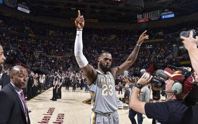 NBA: LeBron ganha R$ 658 milhões; veja os 10 jogadores mais bem pagos